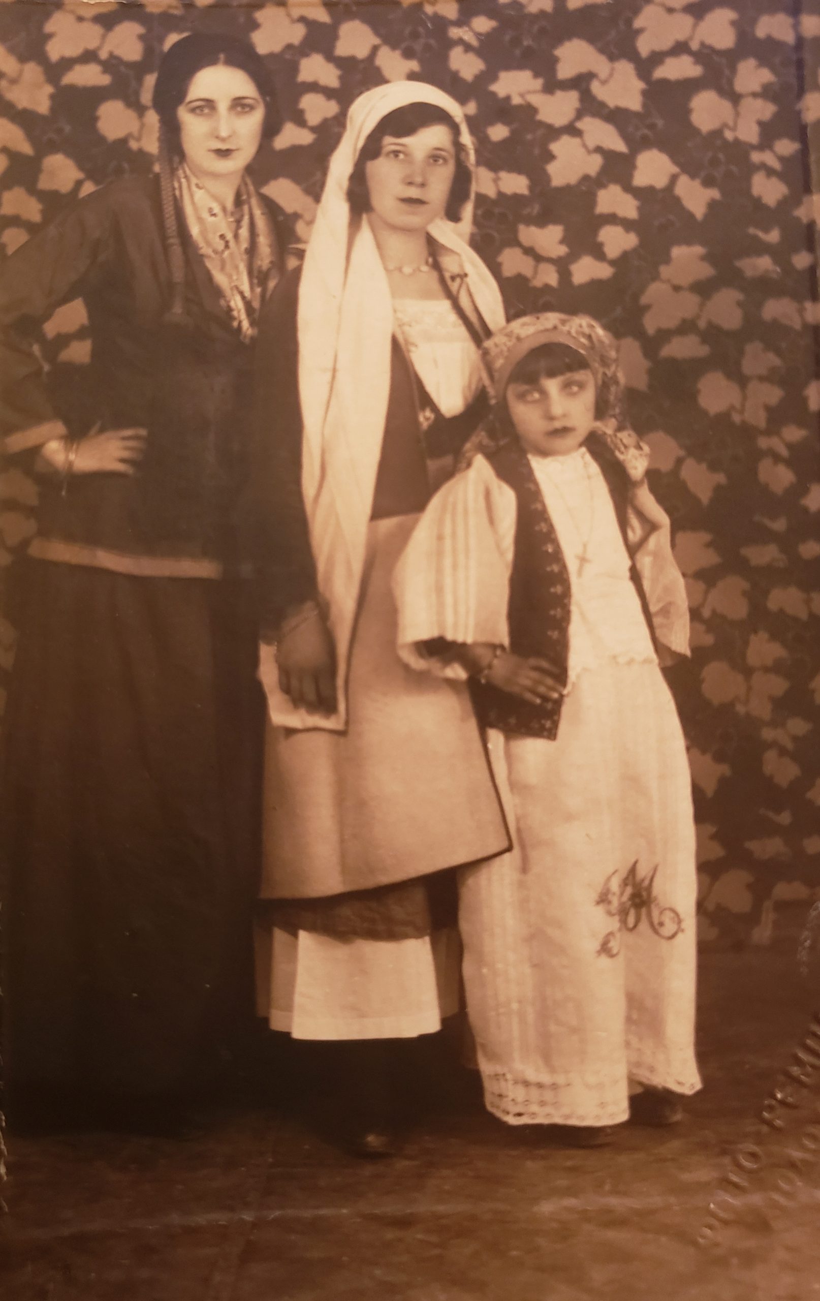 traditional greek family